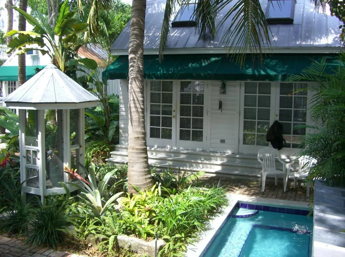 Bahama Gardens - 4 Old Town Vacation Homes - Sleeps 23 بيت للعطل