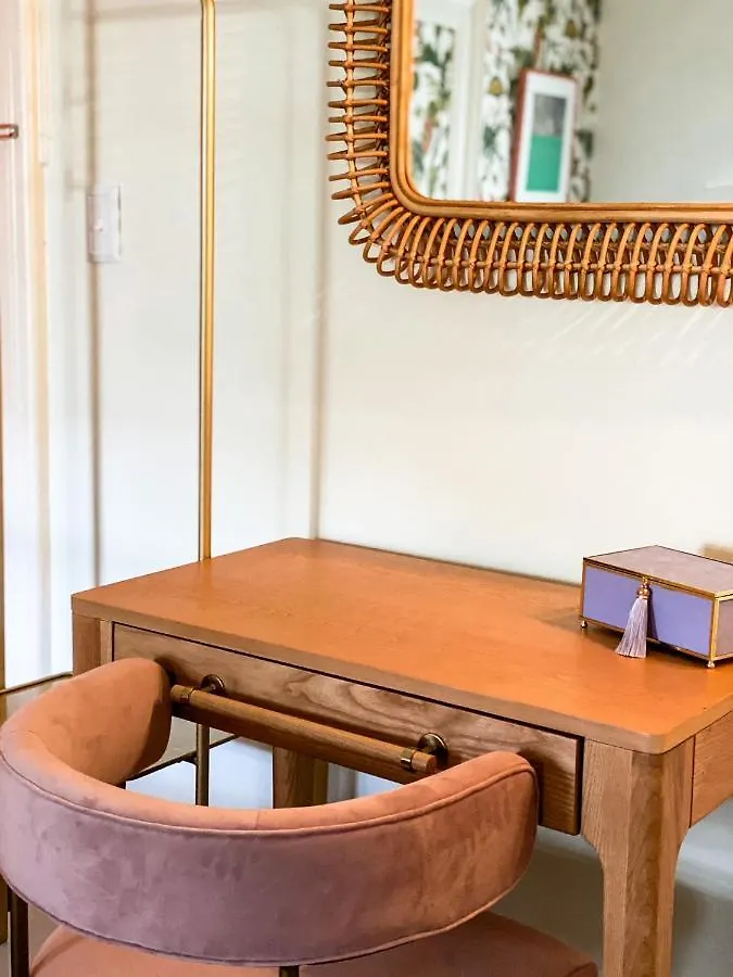 Marreros Guest Mansion - Adult Only