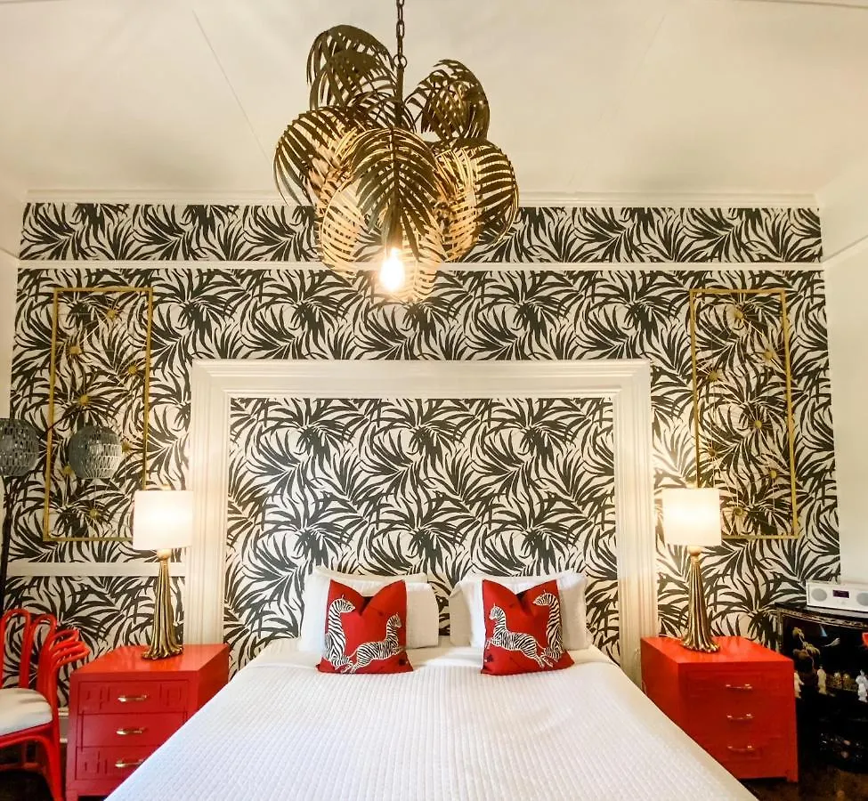 Marreros Guest Mansion - Adult Only