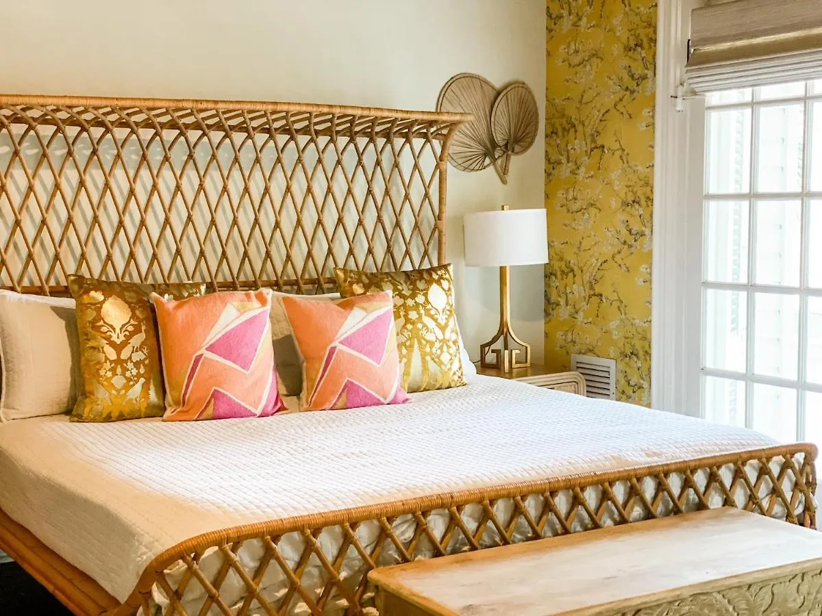 Marreros Guest Mansion - Adult Only 2*