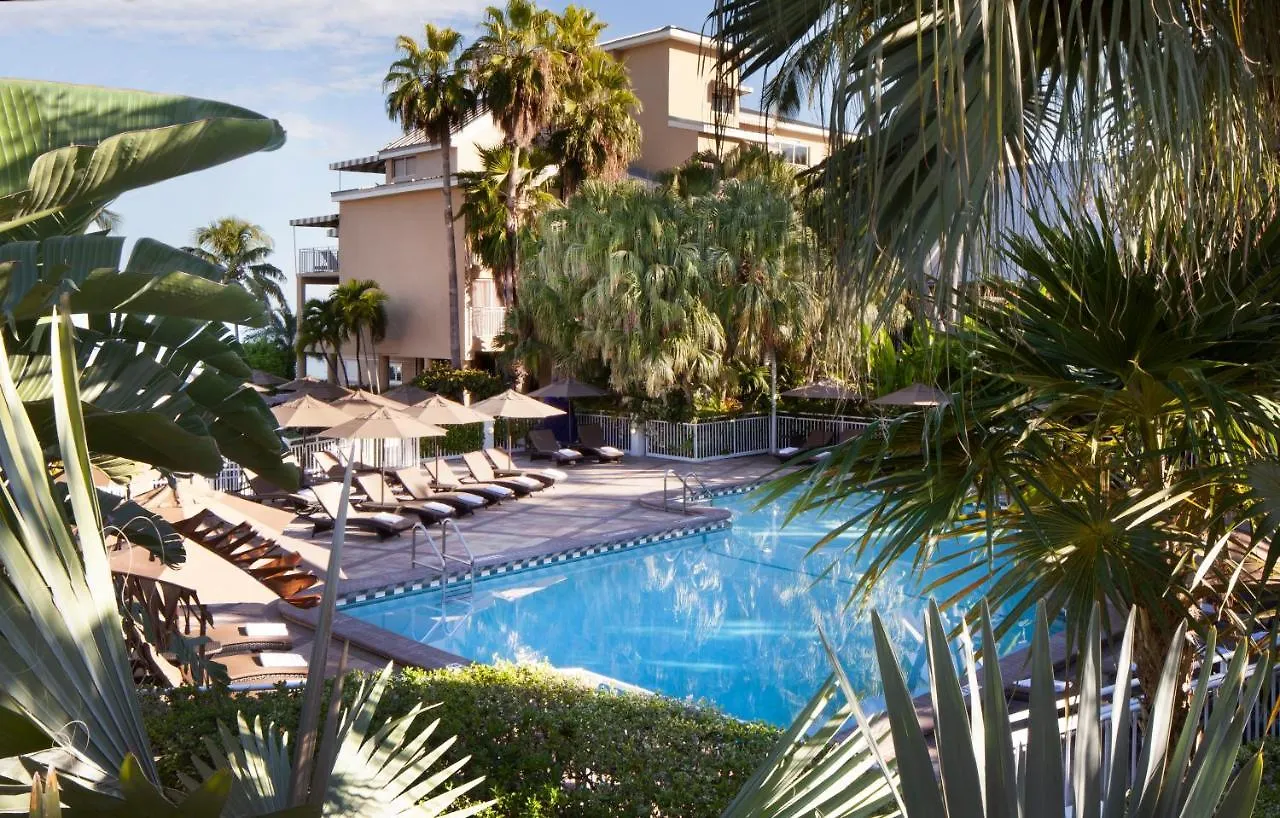 Pier House & Resort 4*