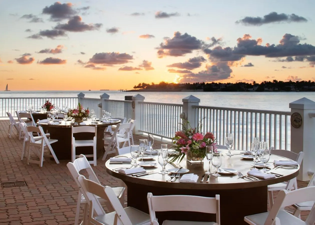 Pier House & Resort 4*