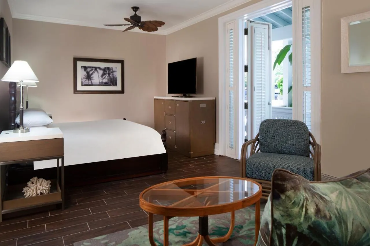 Pier House & Resort 4*