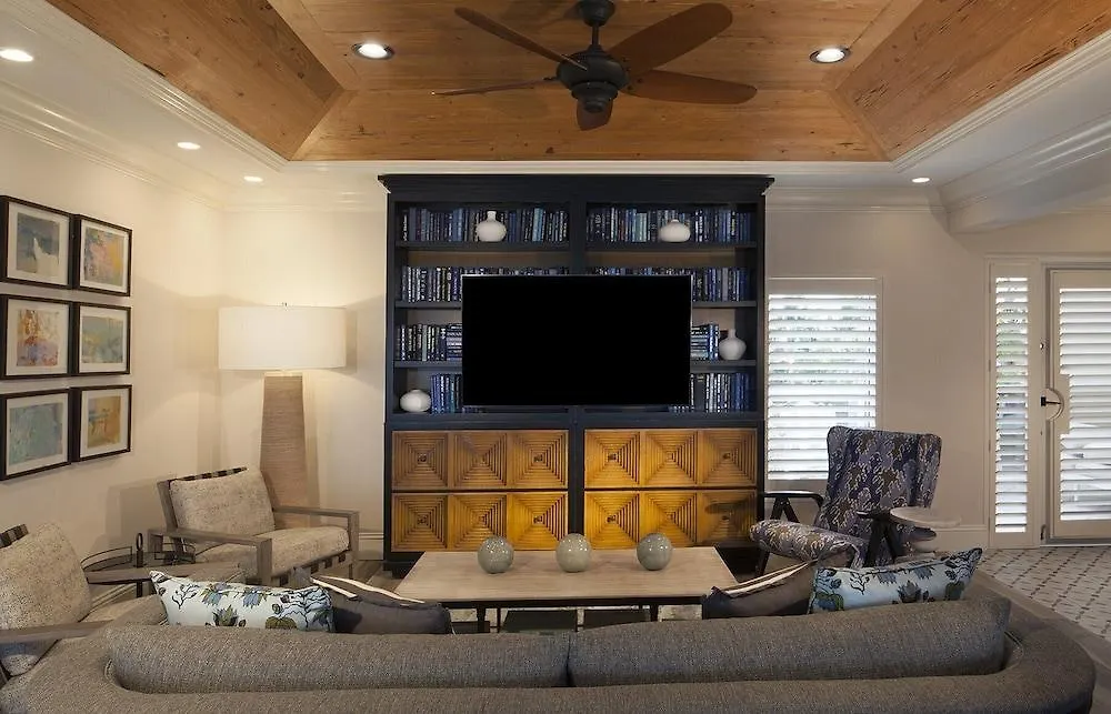 Resort Pier House &