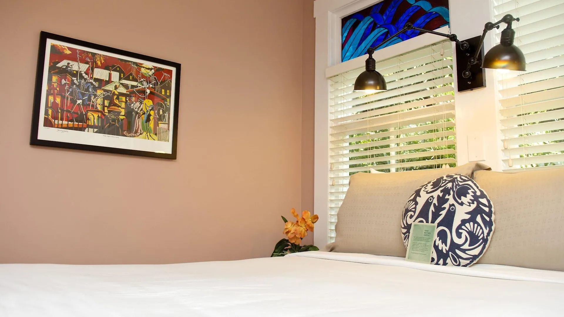 Eden House Inn