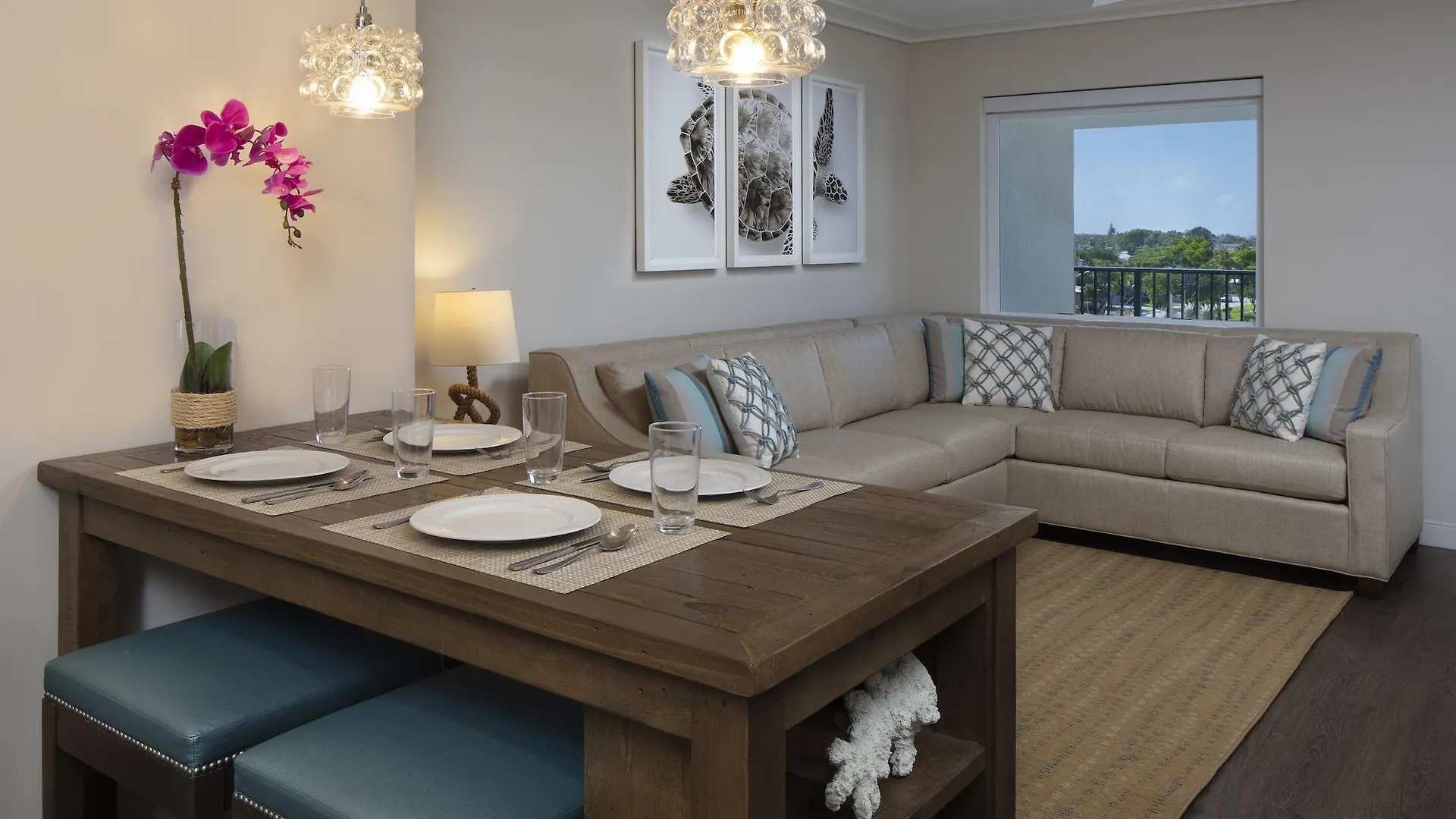 The Laureate Hotel 3*