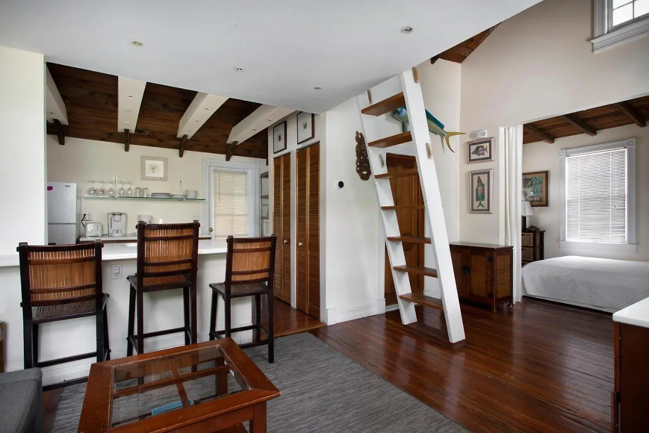 Bahama Gardens - 4 Old Town Vacation Homes - Sleeps 23 بيت للعطل *