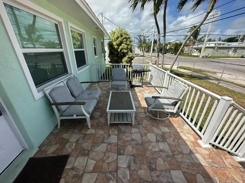 The Guava Duff - Beautiful Kw With Space To Chill & Lots Of Free Parking!!