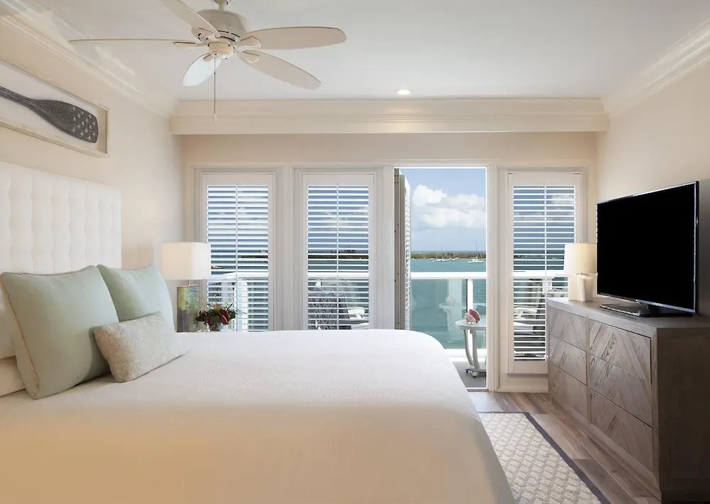 Resort Pier House & 4*