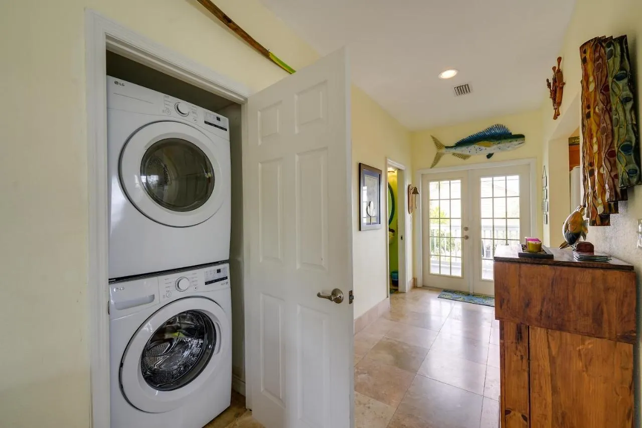 Waterfront Oasis With Float Dock! Holiday home Key West