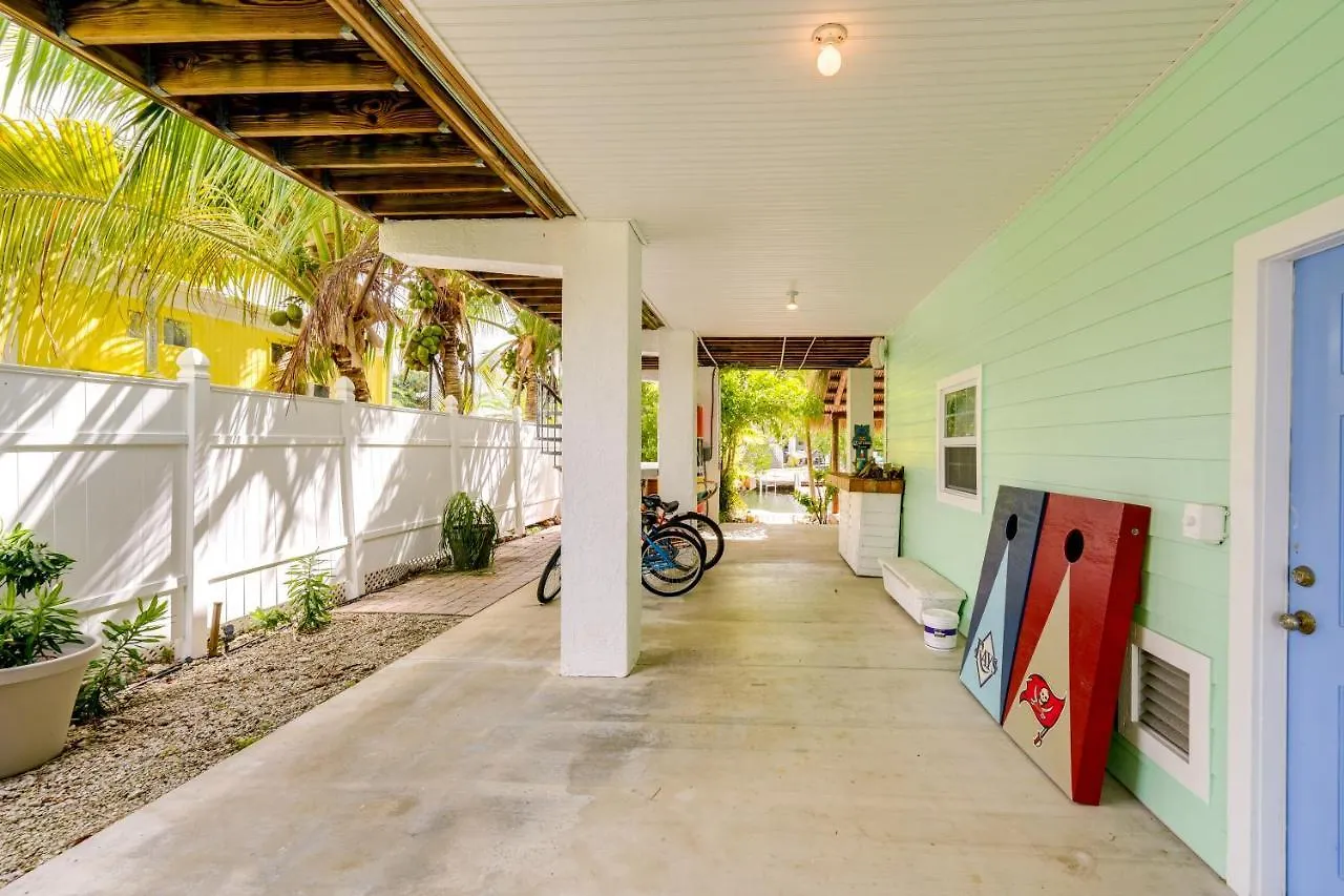 Waterfront Oasis With Float Dock! Holiday home