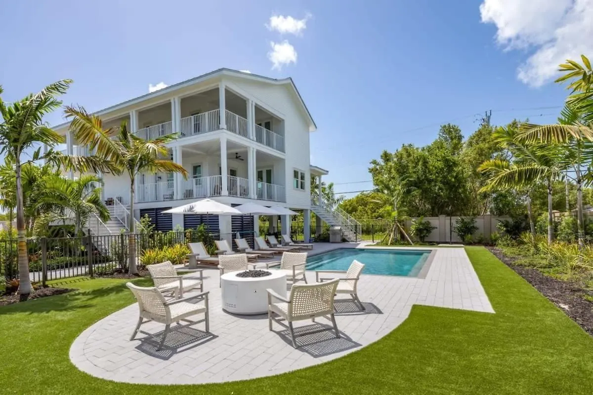 The Crestwood House - Private Heated Pool & Parking Σπίτι διακοπών