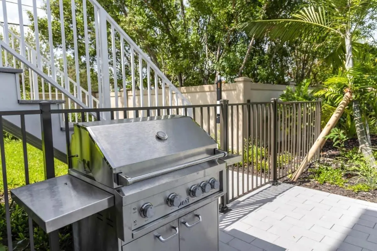 The Crestwood House - Private Heated Pool & Parking Σπίτι διακοπών *