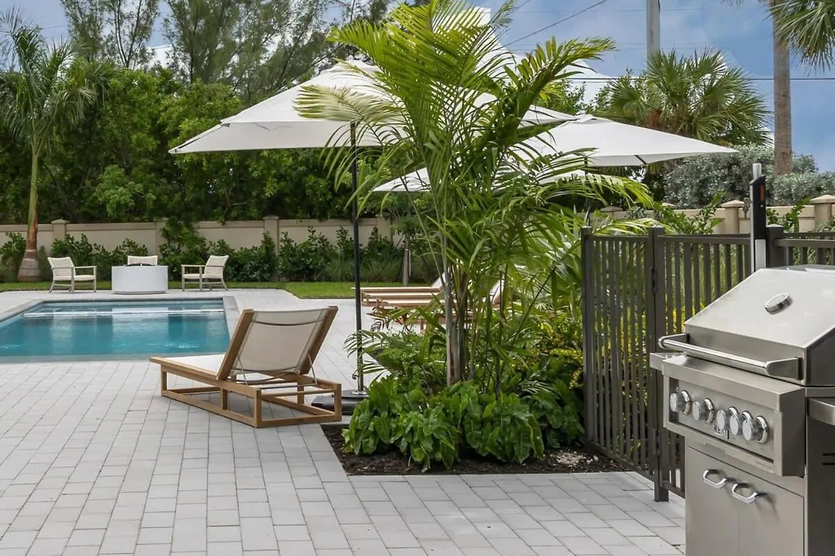 The Ebberly House - Amazing Pool In Gated Community