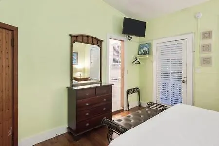 Curry House - Pool, King Bed & Balcony! 7 Inn *