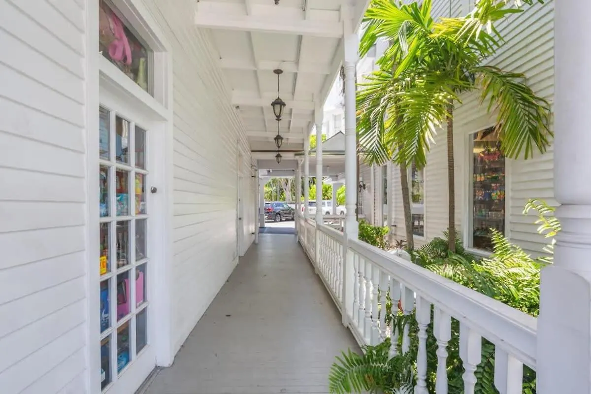 Duval's Delight -loft On Duval *