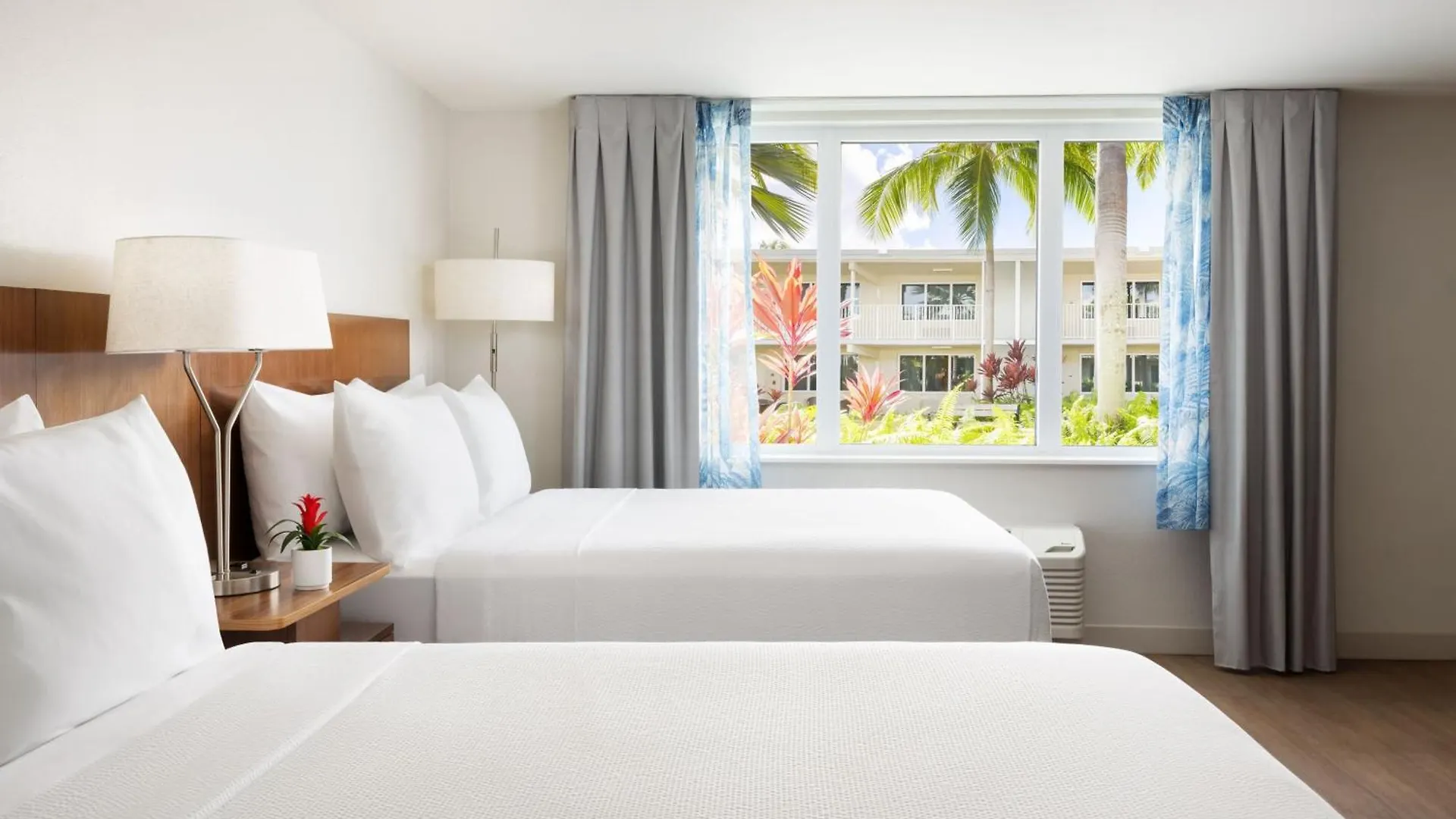 Fairfield & By Marriott At The Keys Collection Hotel
