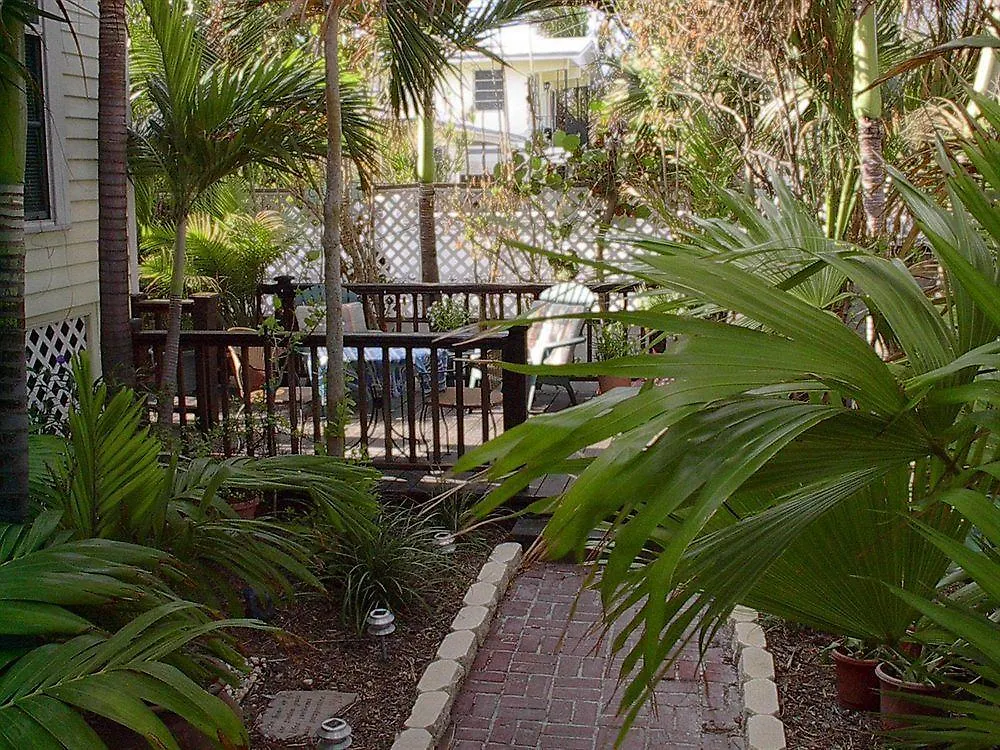 The Hotel 3*
