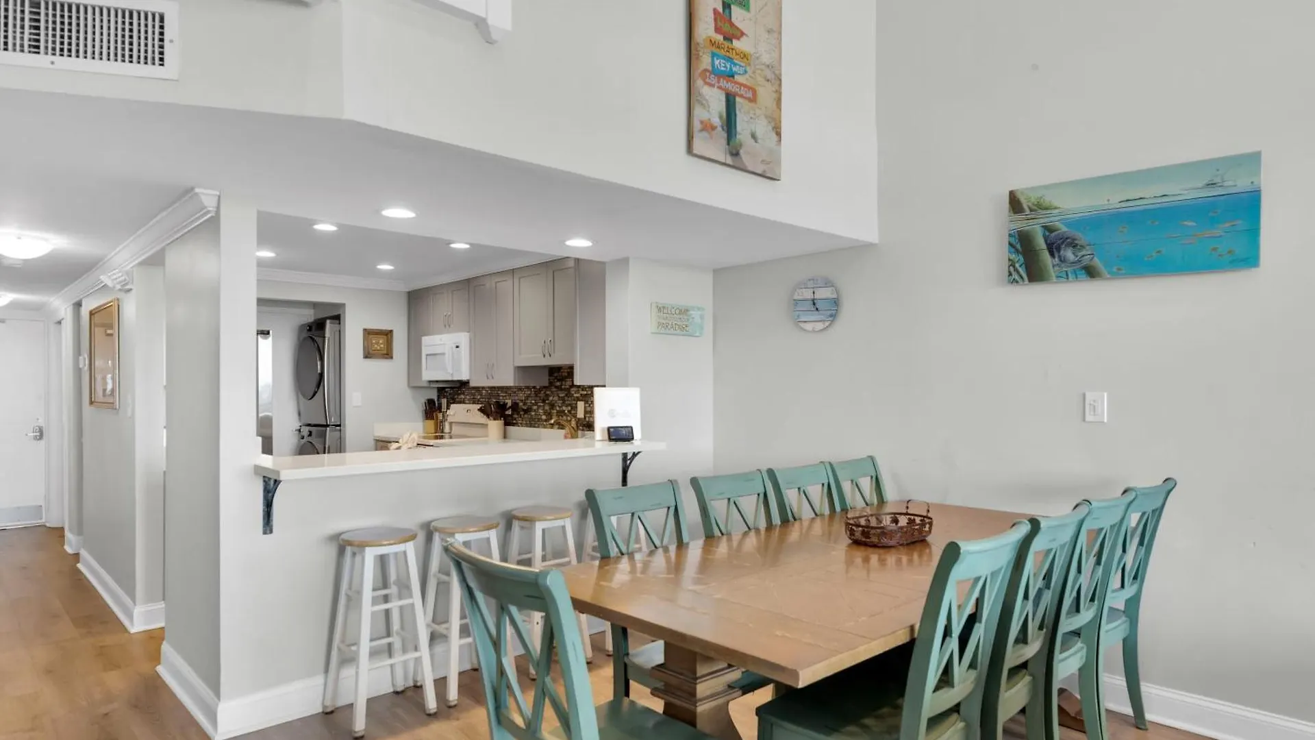 St Kitts - Downtown Waterfront Penthouse Pool Dock Parking Semesterbostad Key West