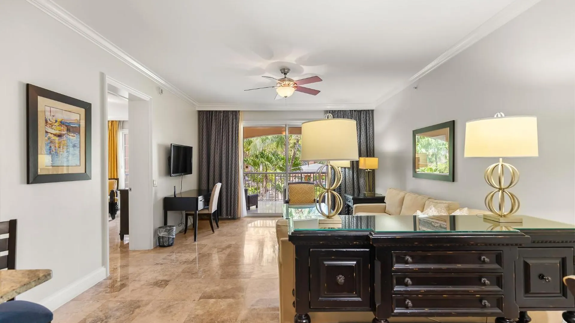 Üdülőközpont Beachside & Residences 4*