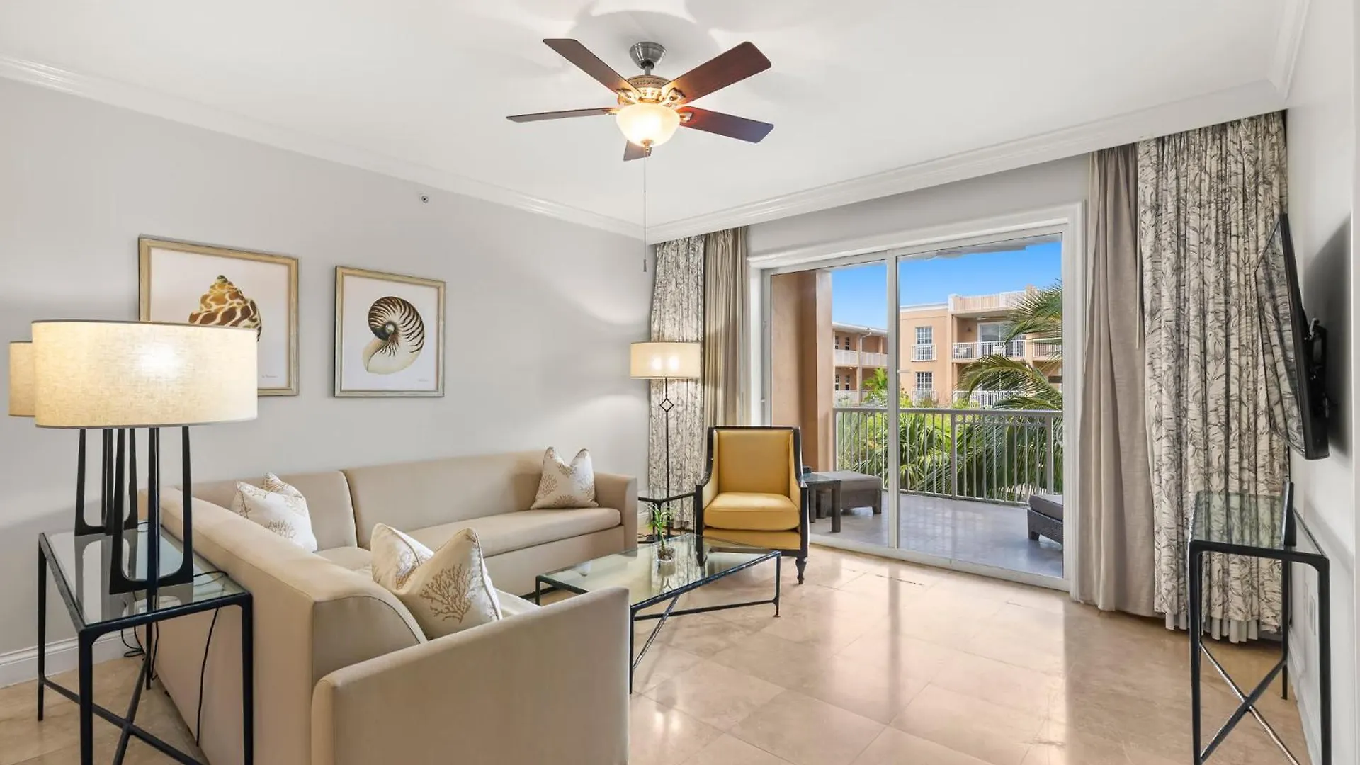 Beachside & Residences Resort 4*