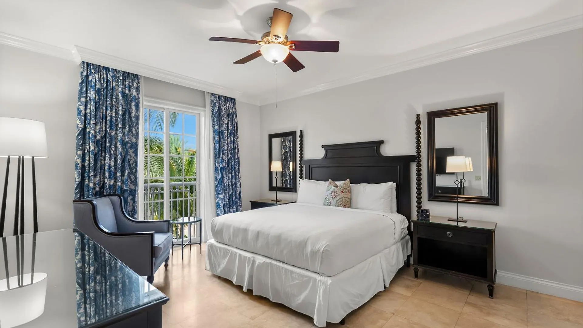 Beachside & Residences 4*