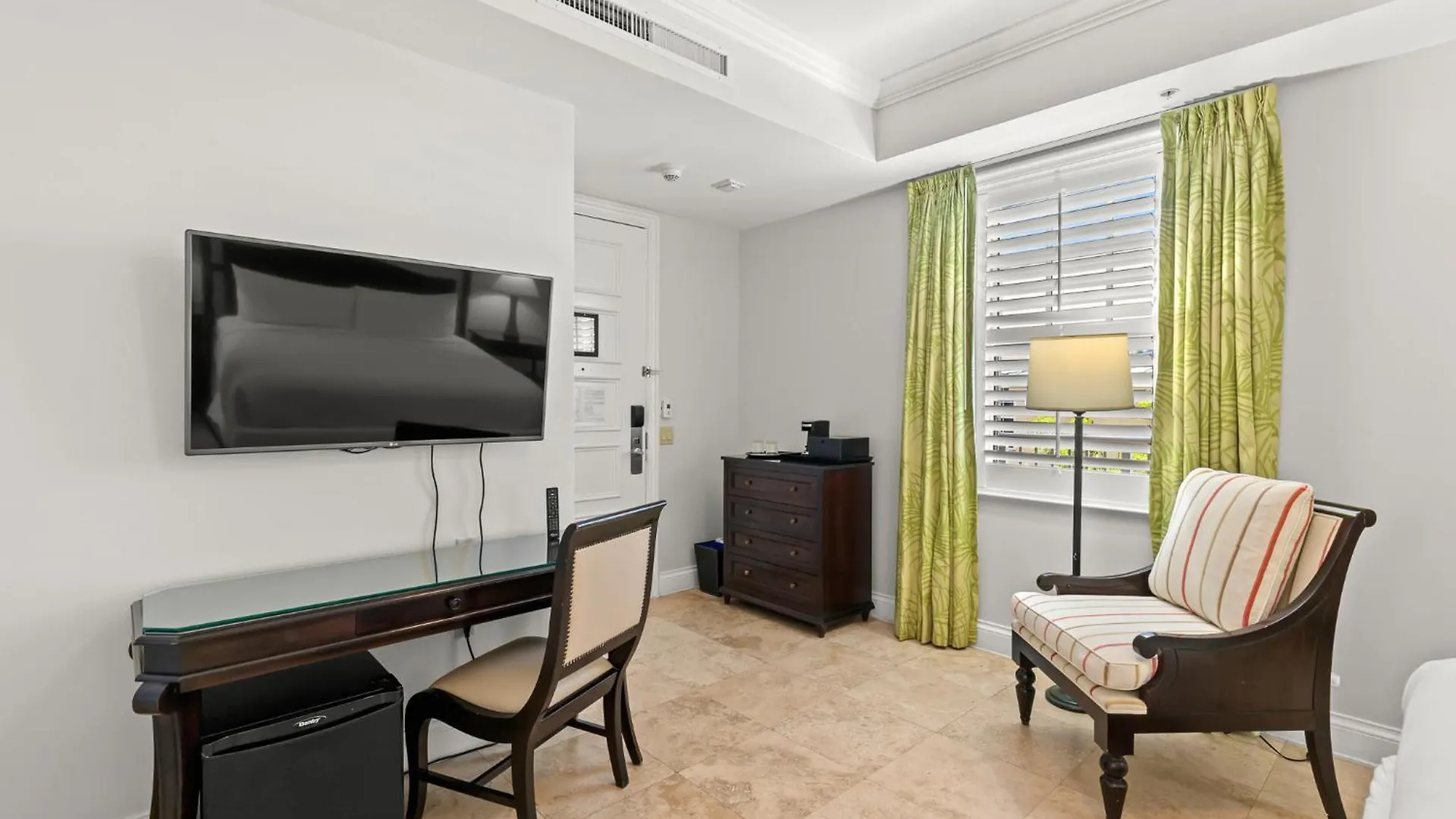 Beachside & Residences Resort