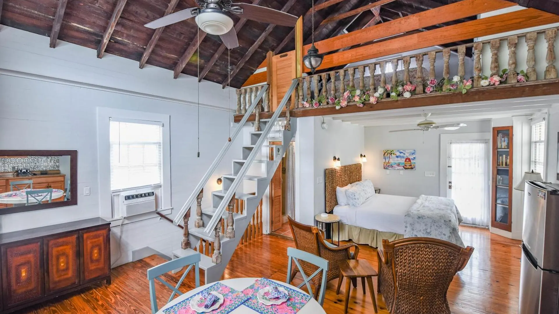 Apartment New Coastal Rose - Bright Loft With High Ceilings Key West