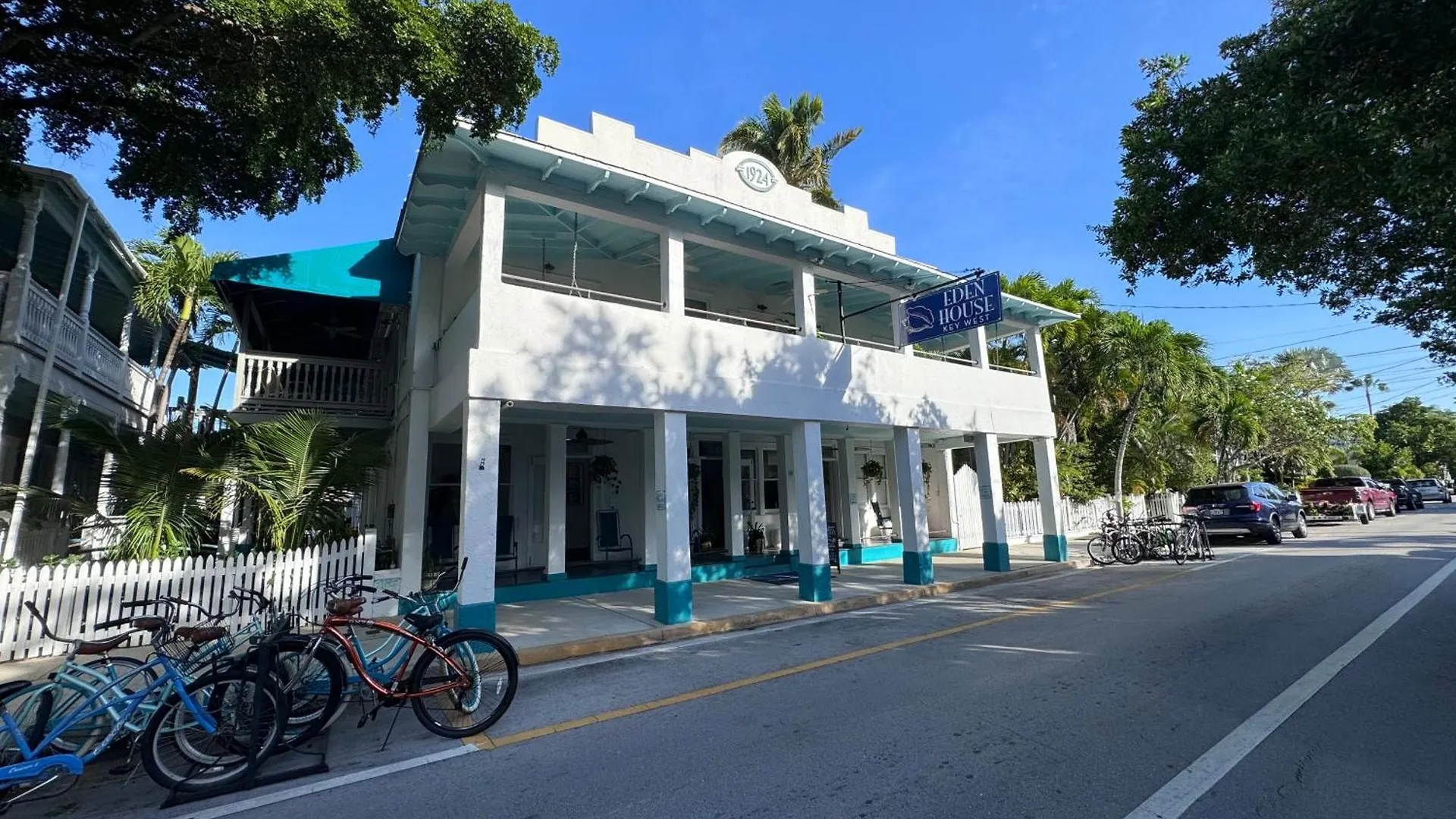 Eden House Inn