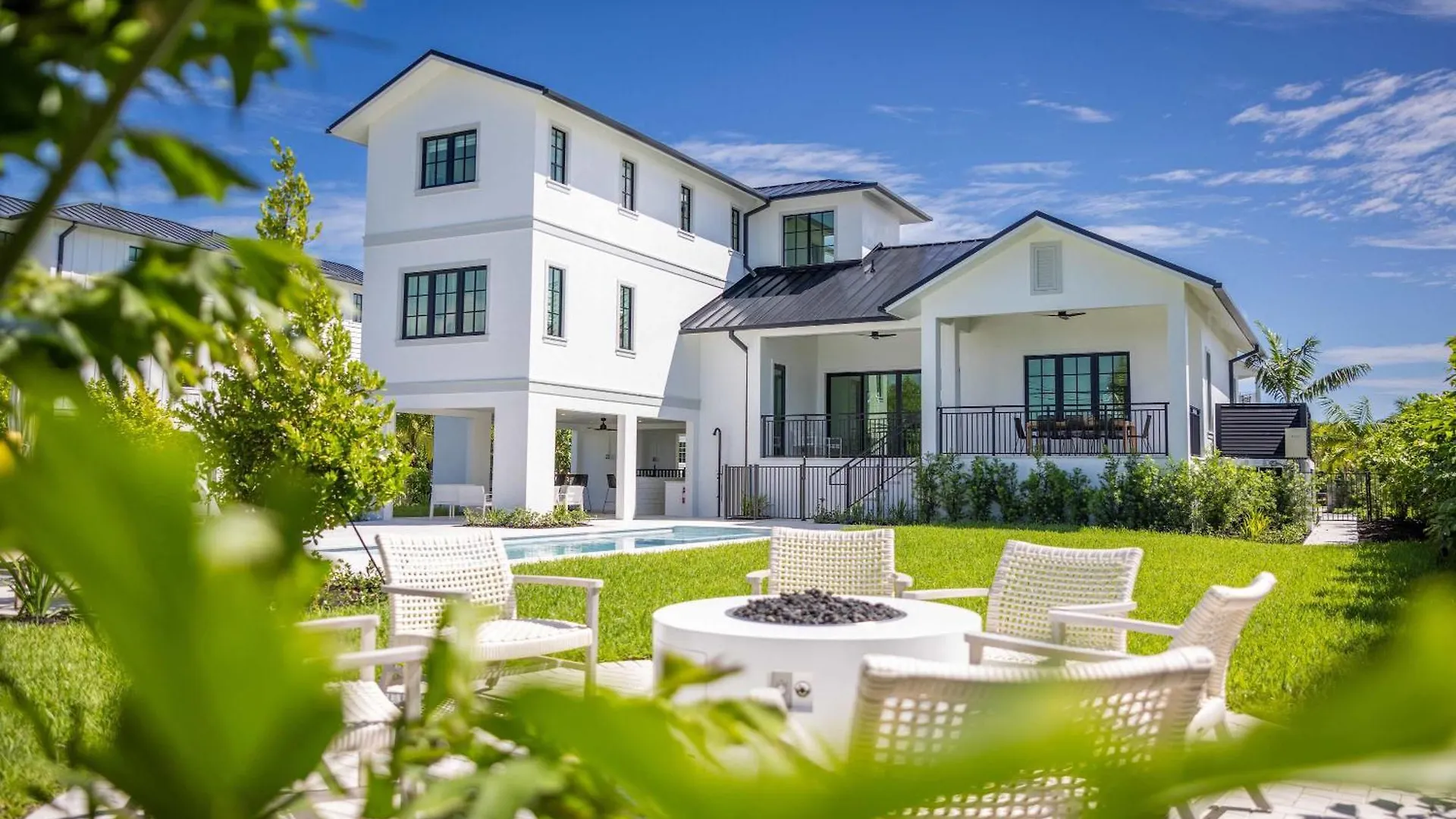 Brand New Catchlight House With Private Pool 度假居 *
