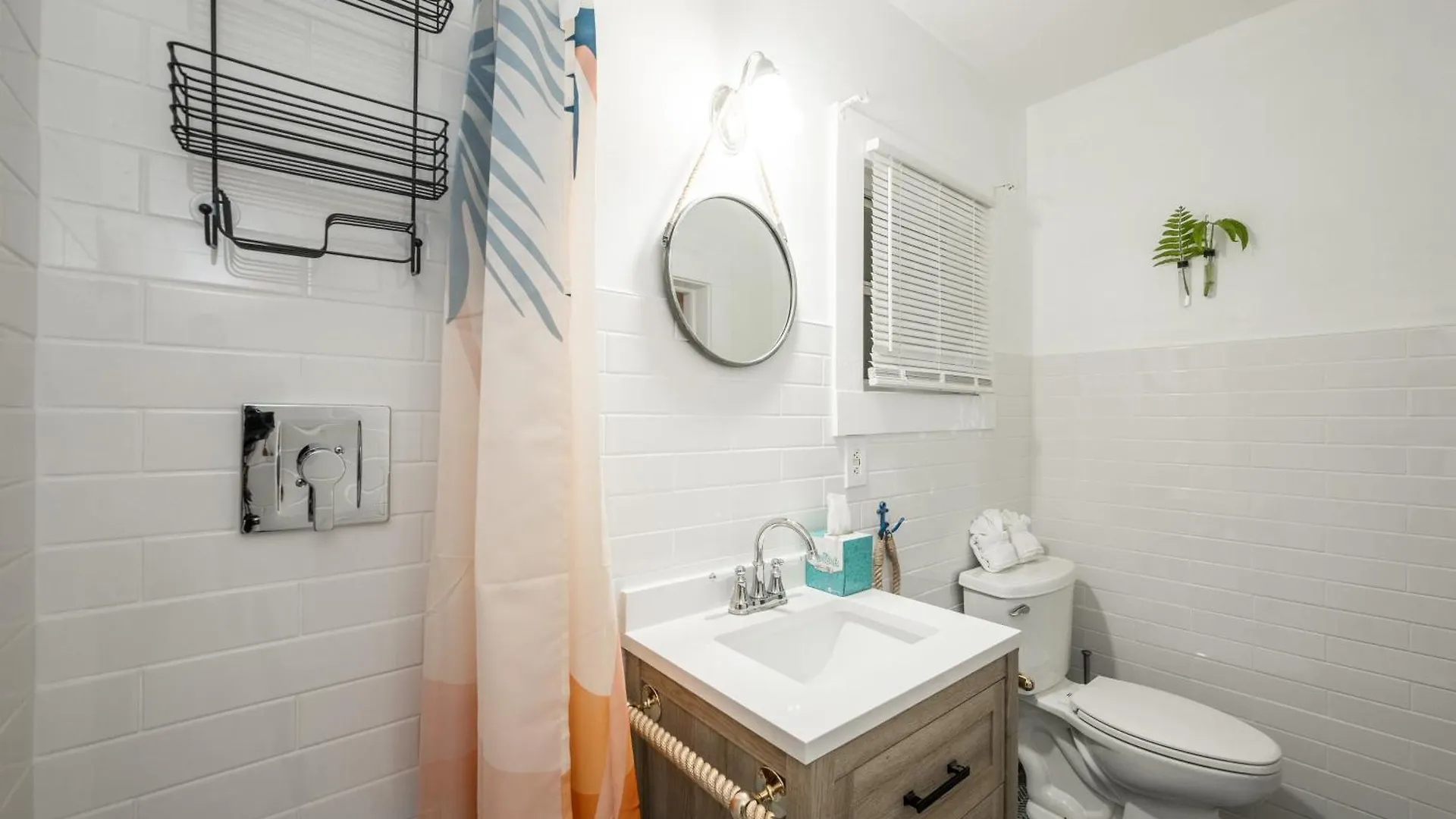 The Speakeasy And Bar Bed & Breakfast Key West