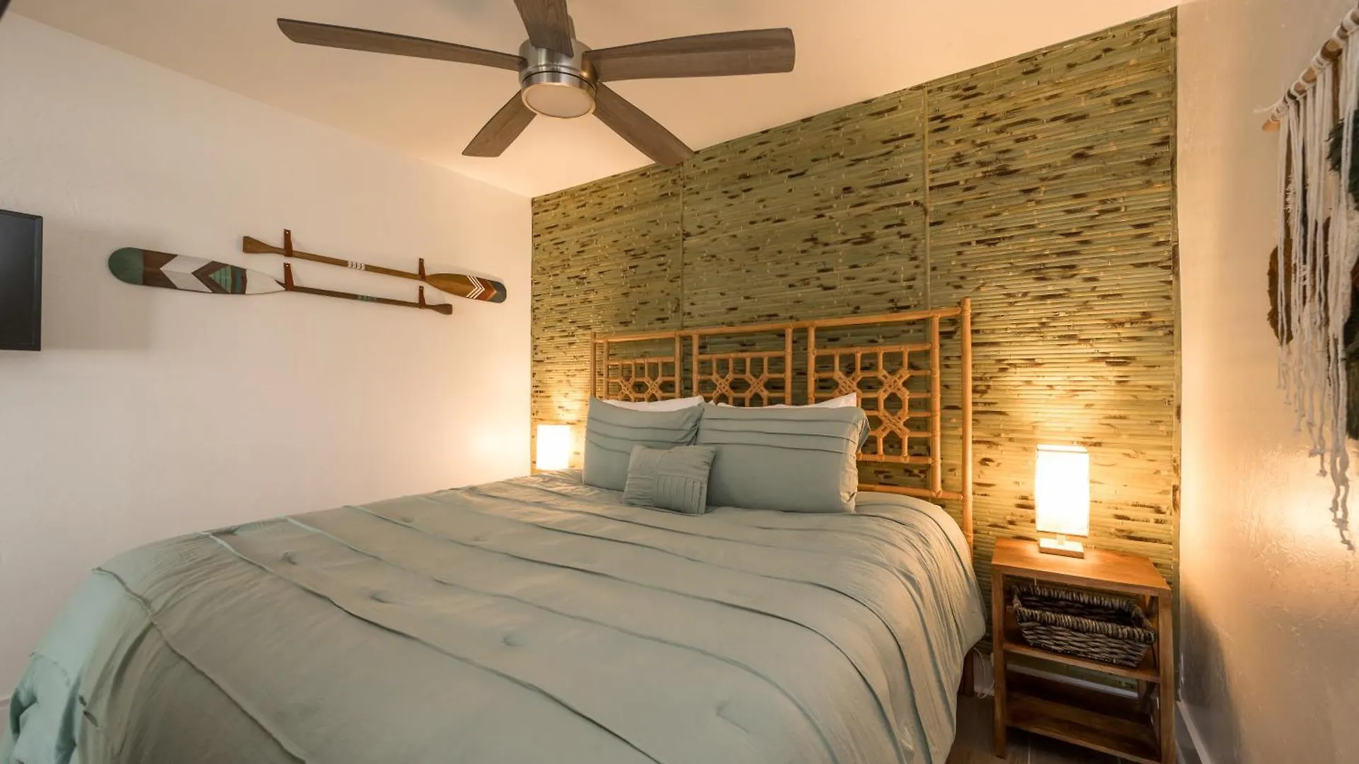 The Speakeasy And Bar Bed & Breakfast