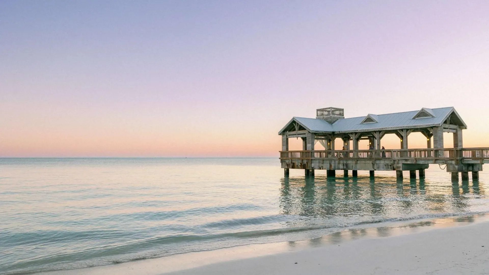 The Reach Key West, Curio Collection By Hilton 4*