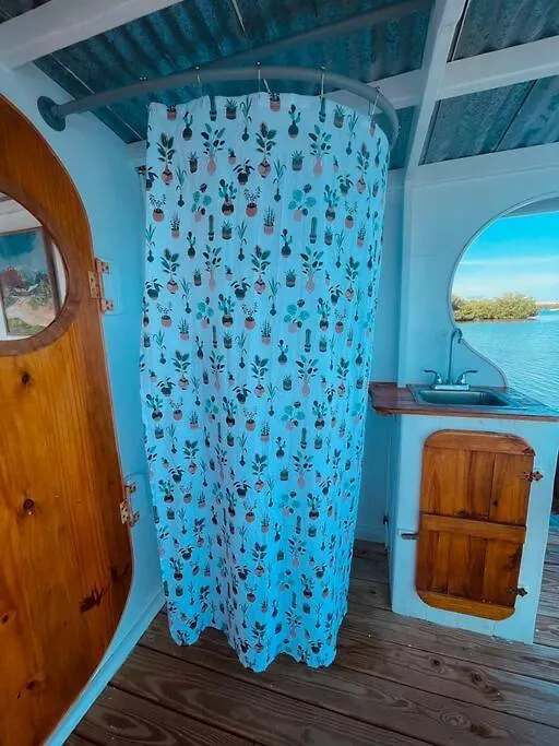 Ботель A Slice Of Paradise In The Florida Keys