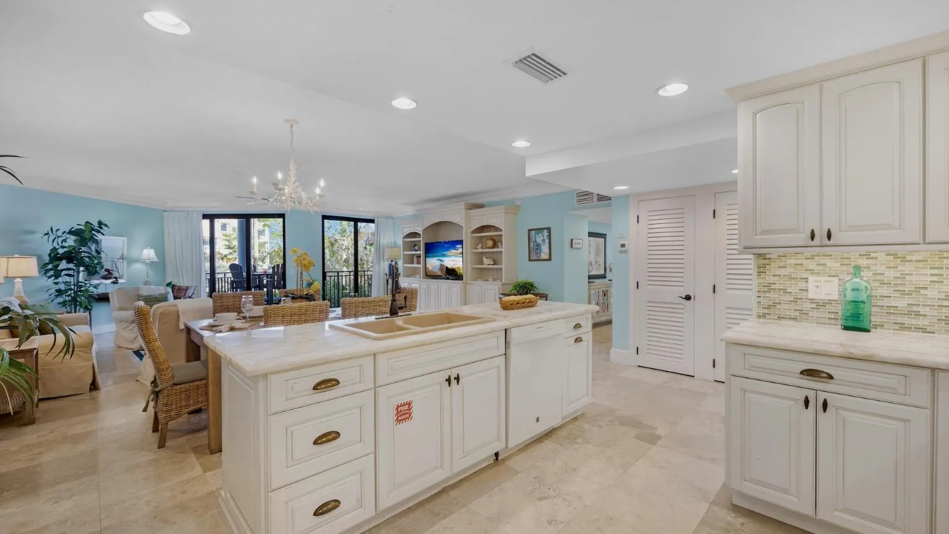 度假居 Riviera Americana By Last Key Realty