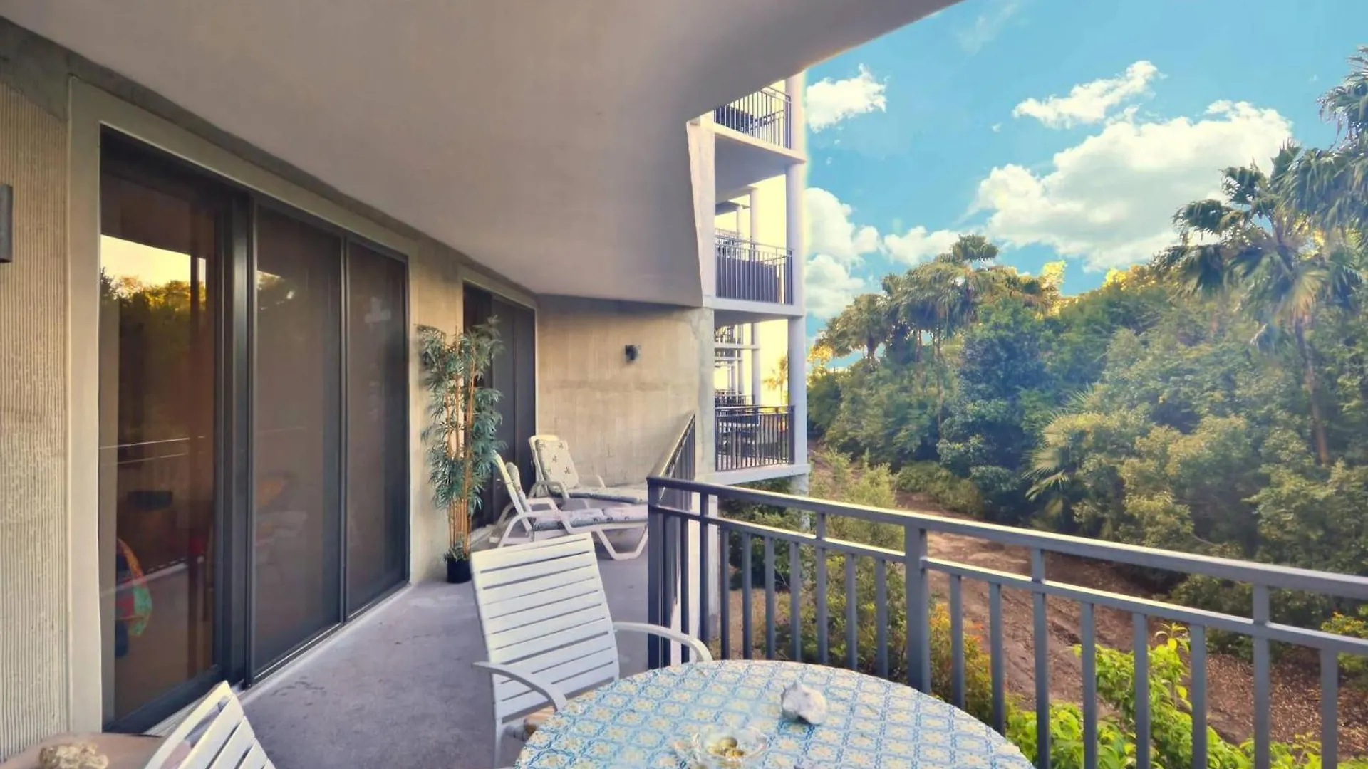 Сasa de vacaciones Papaya Place By Avantstay Great Location W Balcony Outdoor Dining Shared Pool Hot Tub Cayo Hueso