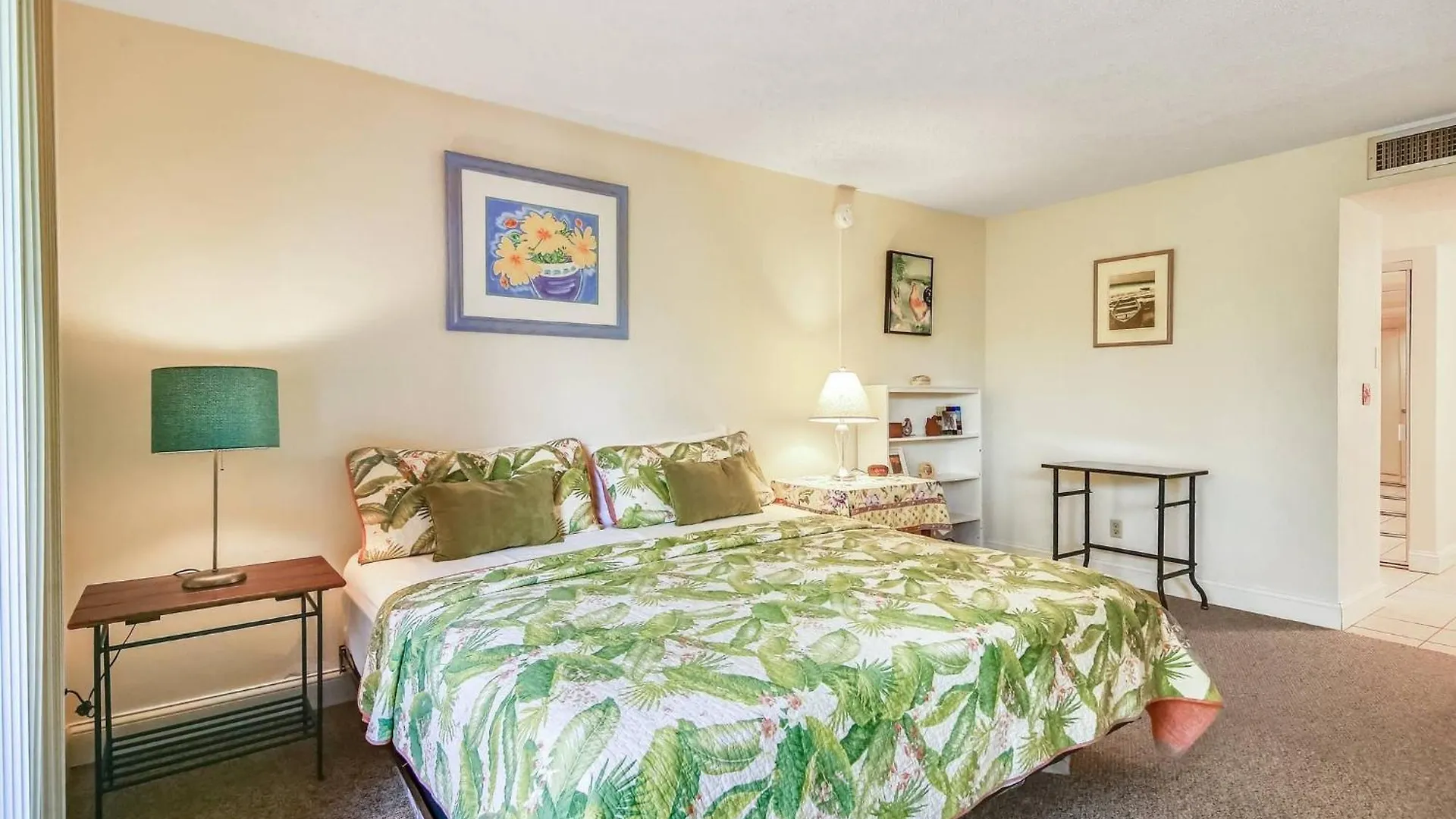 Papaya Place By Avantstay Great Location W Balcony Outdoor Dining Shared Pool Hot Tub Cayo Hueso