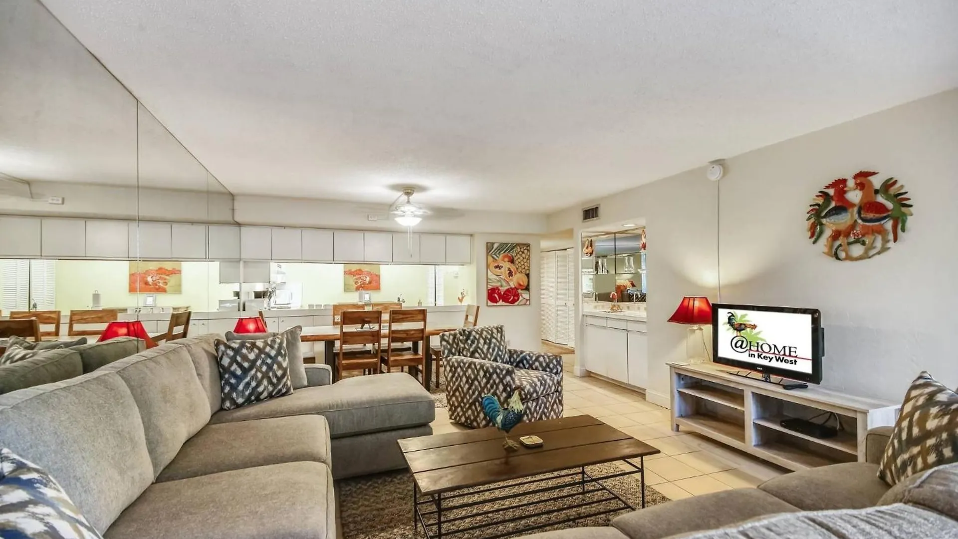 Papaya Place By Avantstay Great Location W Balcony Outdoor Dining Shared Pool Hot Tub * Cayo Hueso