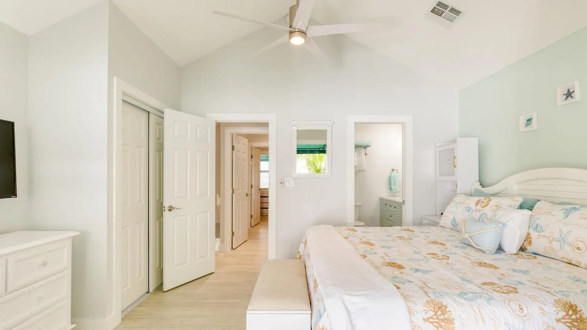 Bahamian Reed By Avantstay Walk To Everything W Community Pool Week Long Only * Cayo Hueso