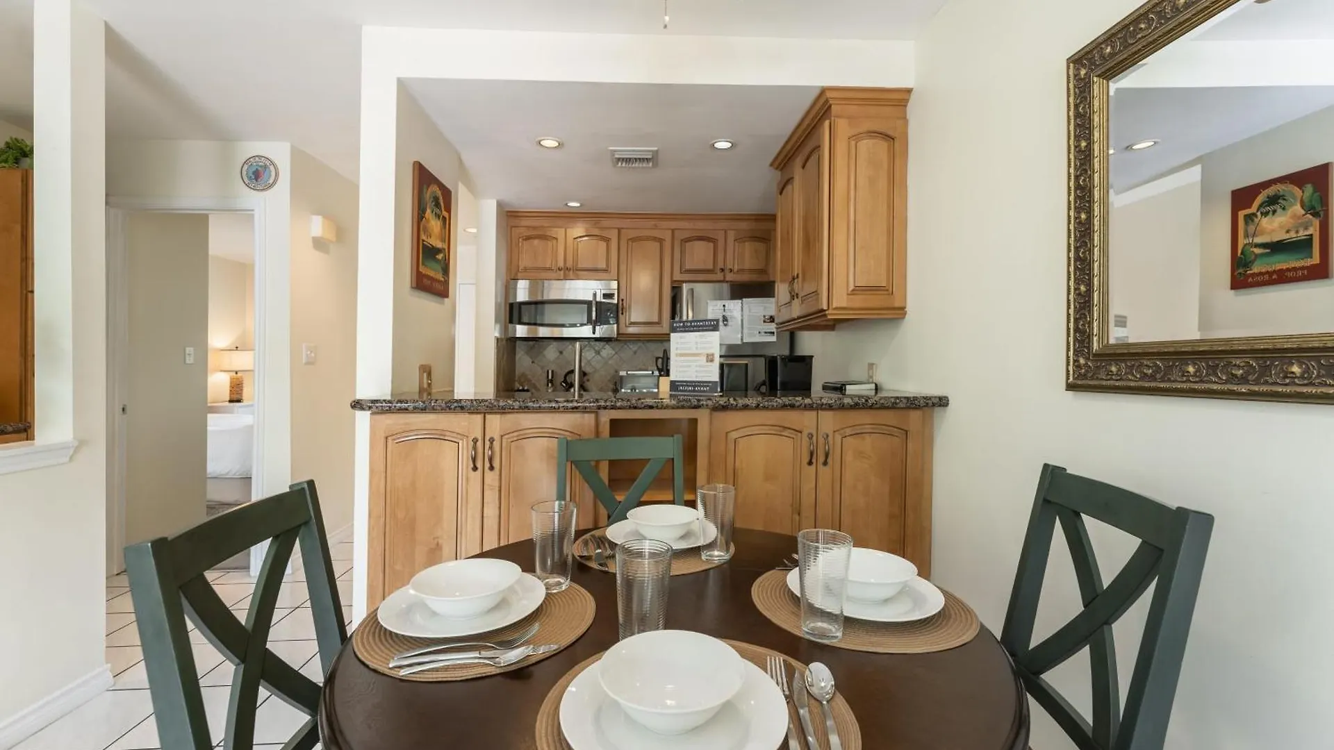 Conch Adventure By Avantstay Great Location W Patio Outdoor Dining And Shared Pool Week Long * Key West