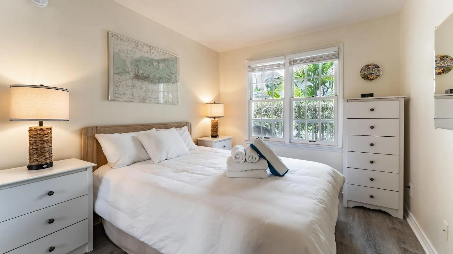Conch Adventure By Avantstay Great Location W Patio Outdoor Dining And Shared Pool Week Long Holiday home
