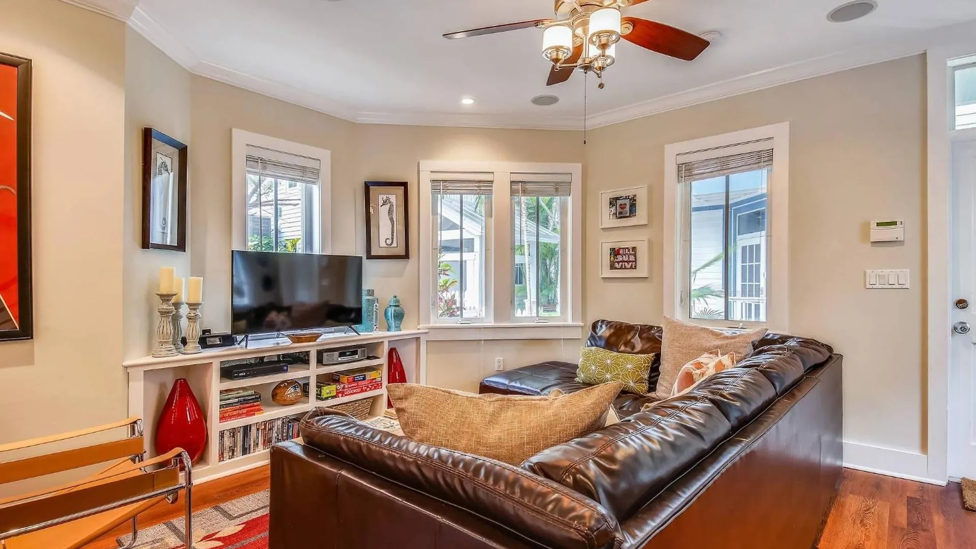 Ecco Domani By Avantstay Gorgeous W Pool Balcony In Great Location Month Long Only Key West