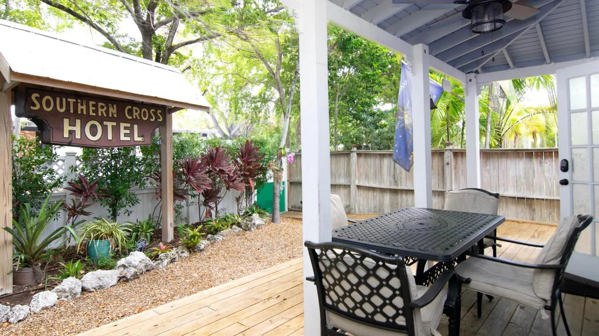 The Southern Cross Tropical Village Ferienhaus Key West