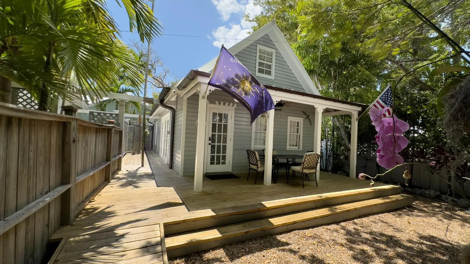 The Southern Cross Tropical Village Key West