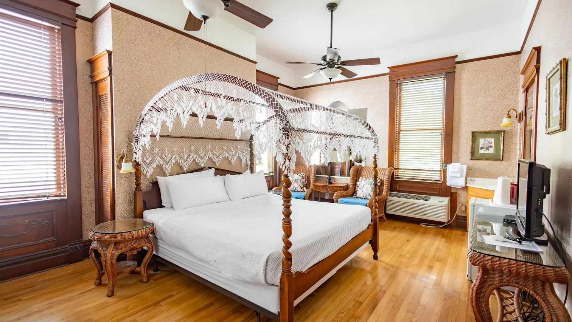 Locanda Classic King With Balcony At Curry Mansion