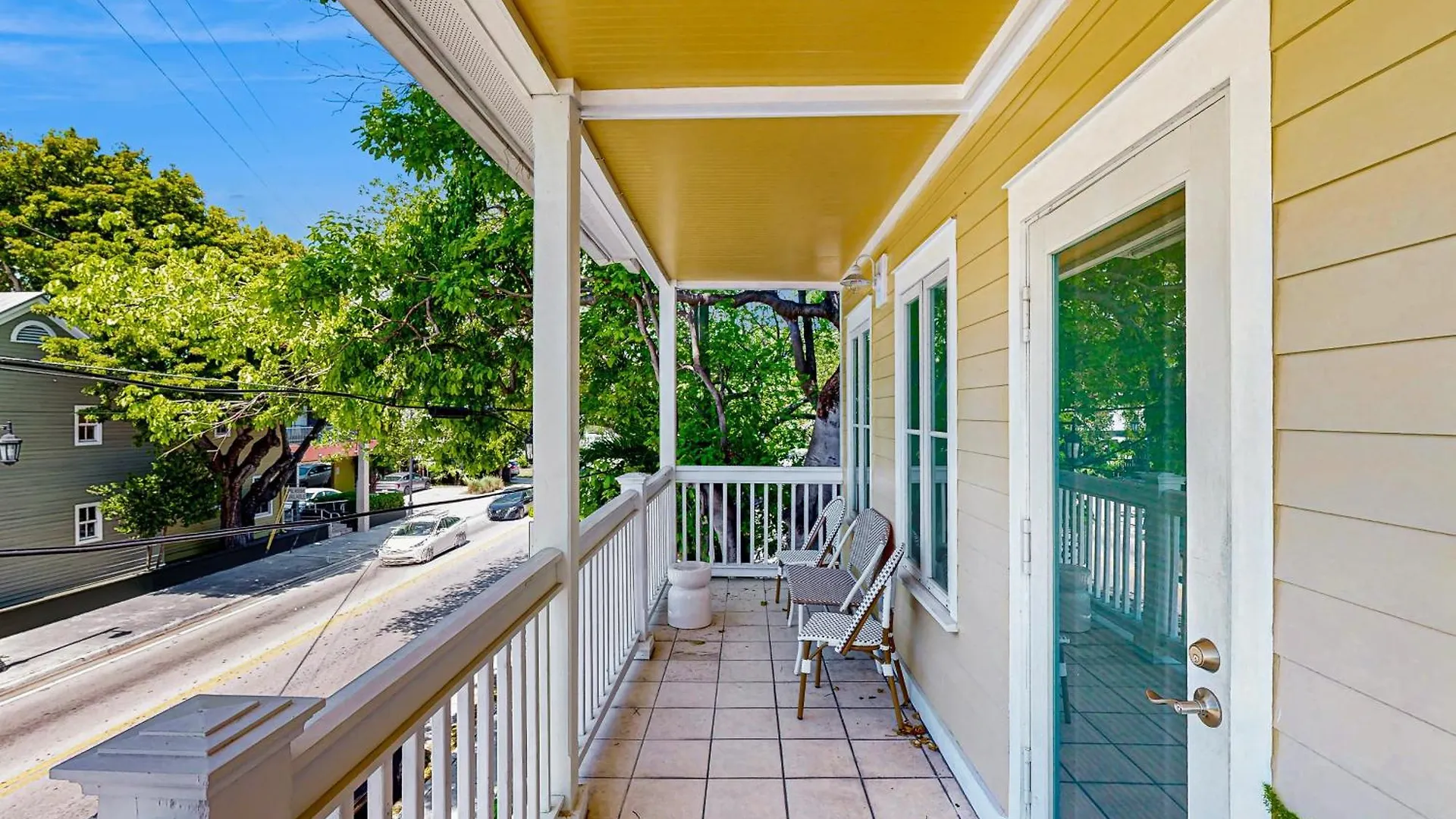 Apartment Periwinkle Place *