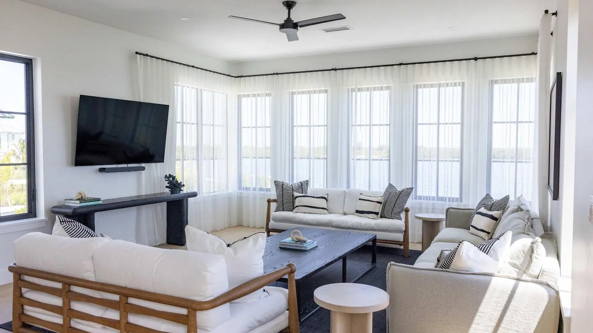 New Waterfront - Sunray House Holiday home