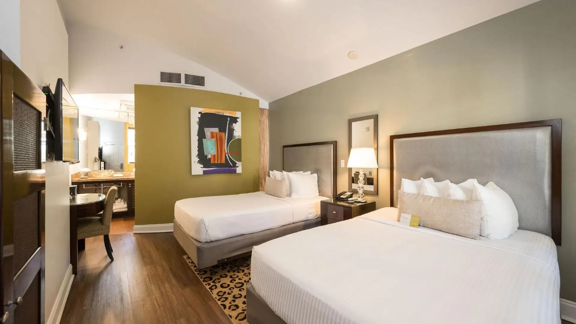 Hotel Truman 3*