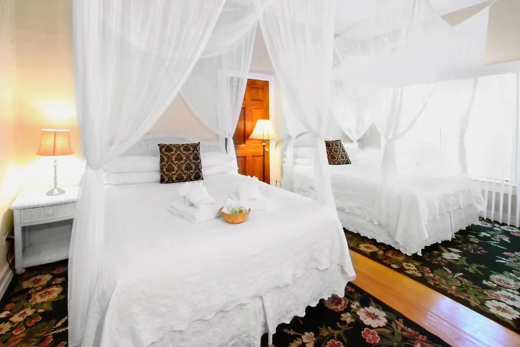 Avalon (adults Only) Bed & Breakfast 3*