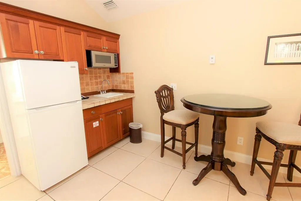 Southernmost House (adults Only) Otel